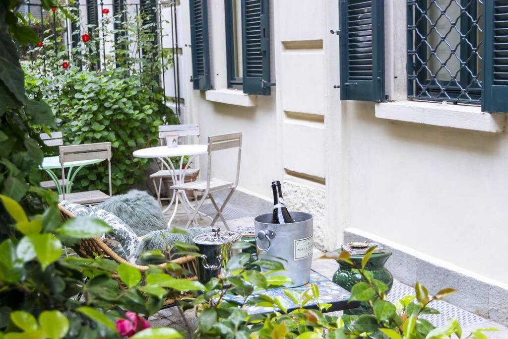 Luxury Bohemian Suite With Private Garden In มิลาน ภายนอก รูปภาพ
